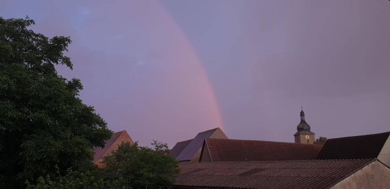 Frisch Renoviert Mit Dachterrasse - Geniesse Ruhe Und Grun Nahe Neustadt Aisch นอยชตัดท์ อัน เดอ ไอส์ช ภายนอก รูปภาพ